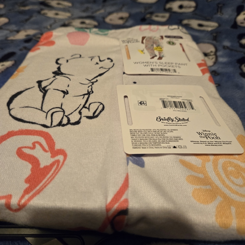 Ladies Winnie the pooh sleep pants size 2x new with tags